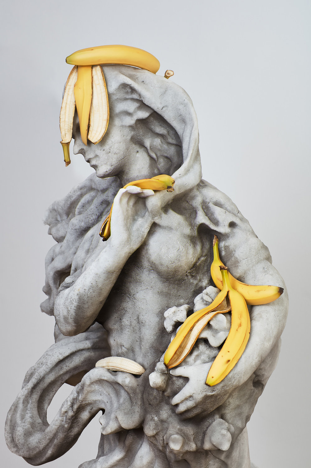 Matelli, woman in the wind (detail 3), 2017, marble and painted bronze, 68 x 31 x 18 in., 172.7 x 78.4 x 45.7 cm, cnon 59.389