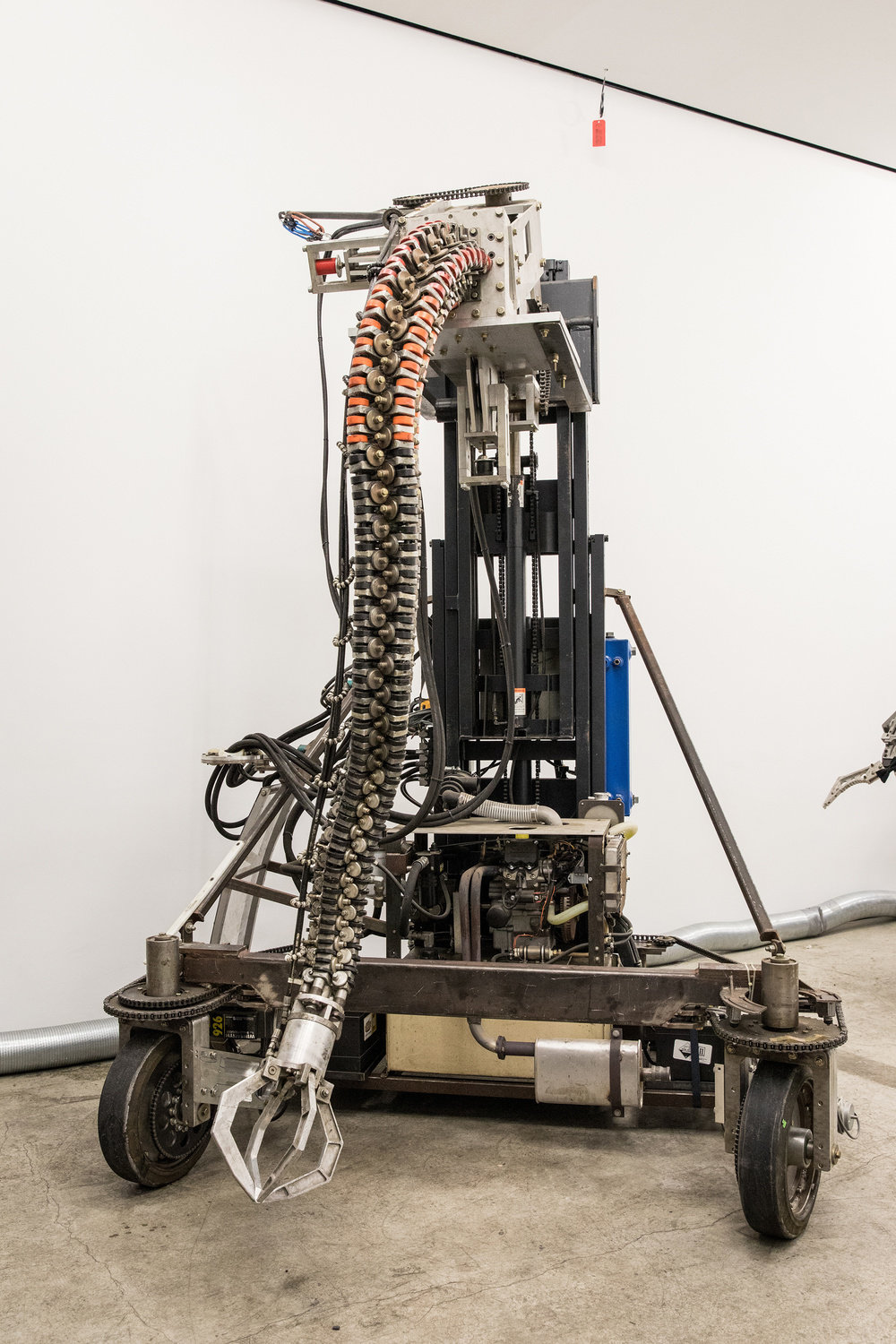 Srl, spine robot, 2012 2014, steel, aluminum, plastic, dyneema rope, remote control, electric and gas powered, 125 x 125 x 90 in., 317.5 x 317.5 x 228.6 cm, cnon 59.717 walter wlodarczyk