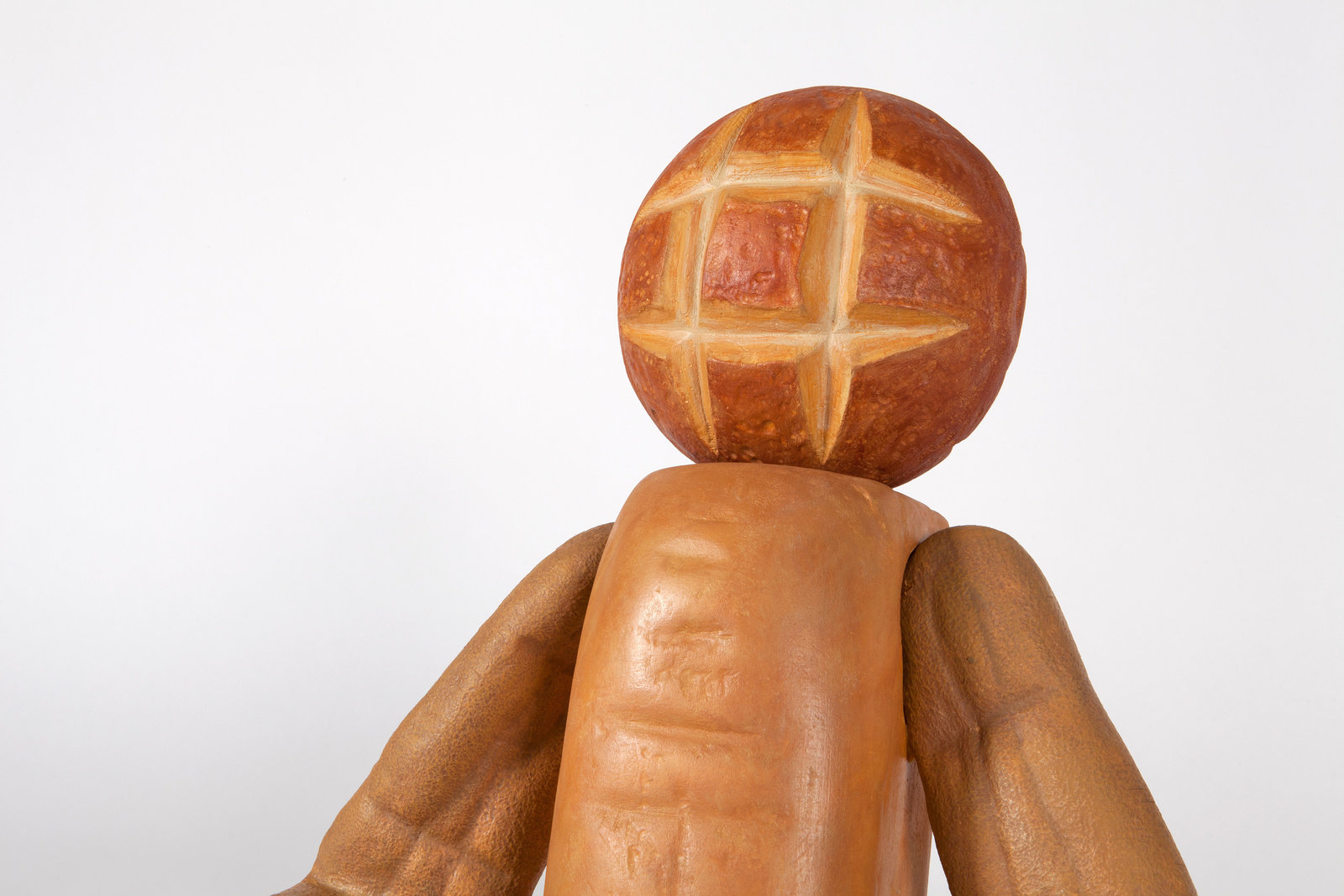 Johnson, bread figure (sitting cross legged) (detail 1), 2018, carved wood with paint, 18 1 2 x 15 1 4 x 15 1 2 in., 47 x 38.7 x 39.4 cm, cnon 59.831