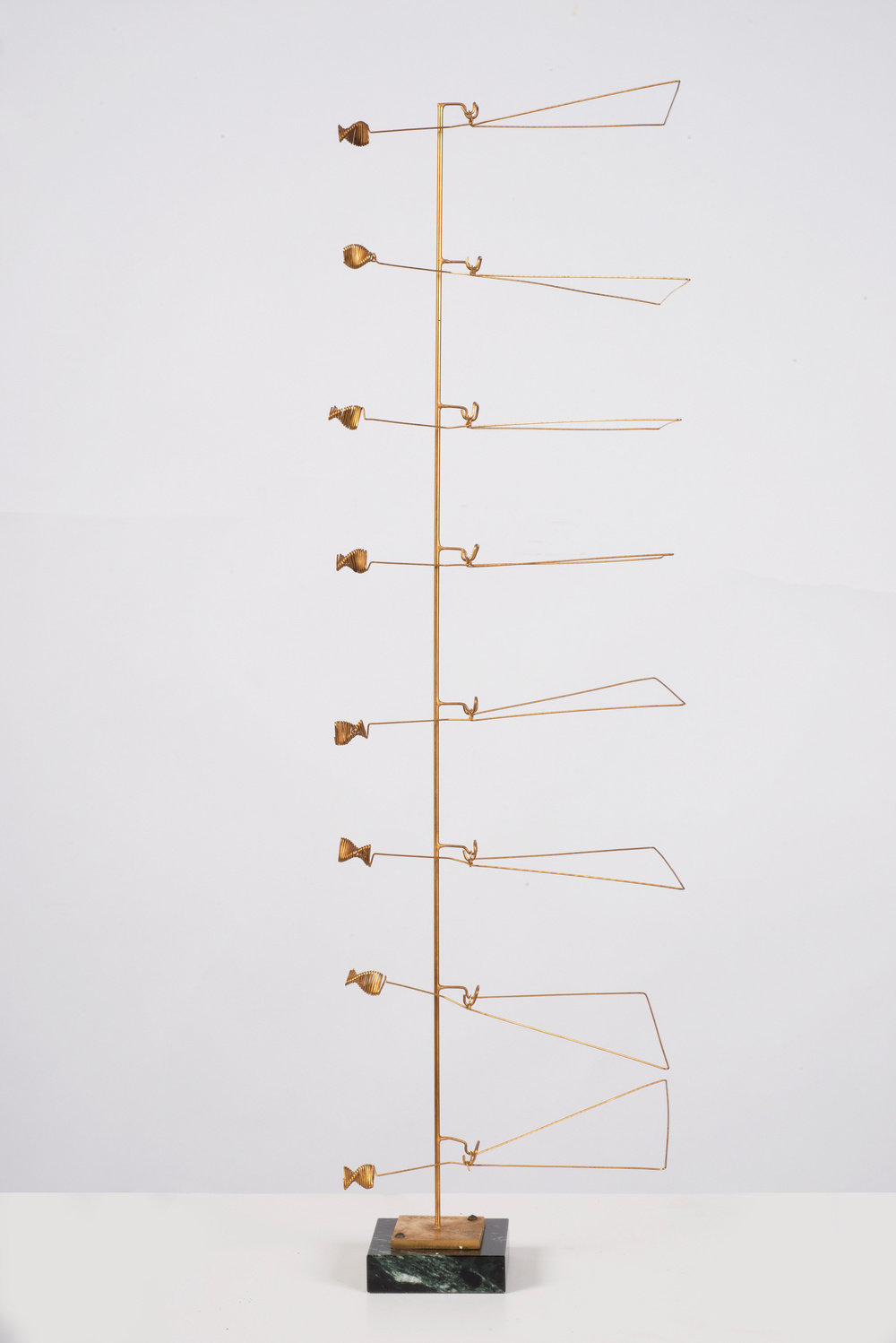 George rickey, column of eight triangles with spirals, view 1, 1973, gilded stainless steel wire, 25 x 8 in, non 53487, photo by orcutt