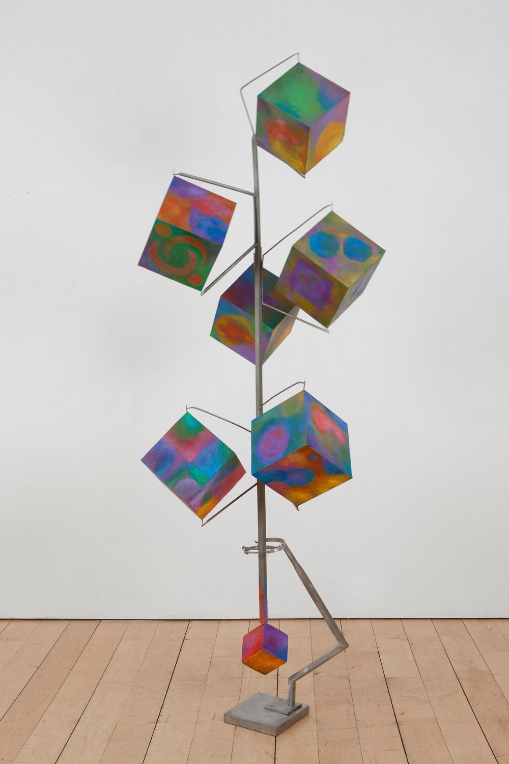 George rickey, column of six cubes with gimbal (view 1), 1995 96, stainless steel, polychrome, 83 x 32 x 32 in, photo by bill orcutt 