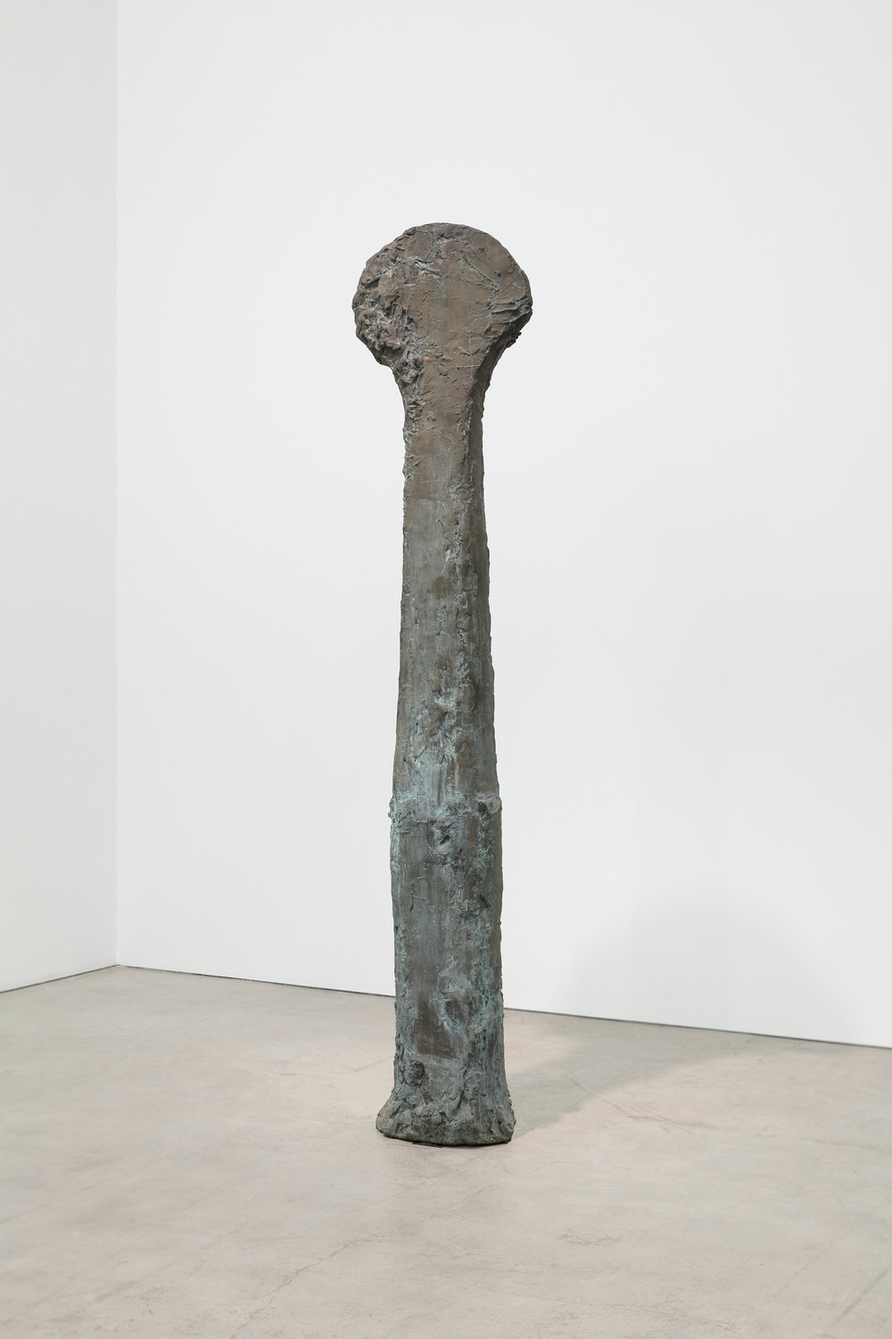 Pepper, ritual marker, 1988, cast bronze, ed. 2:5, 100 x 22 x 17 in., 254 x 55.9 x 43.2 cm, non 40.359 pierre le hors