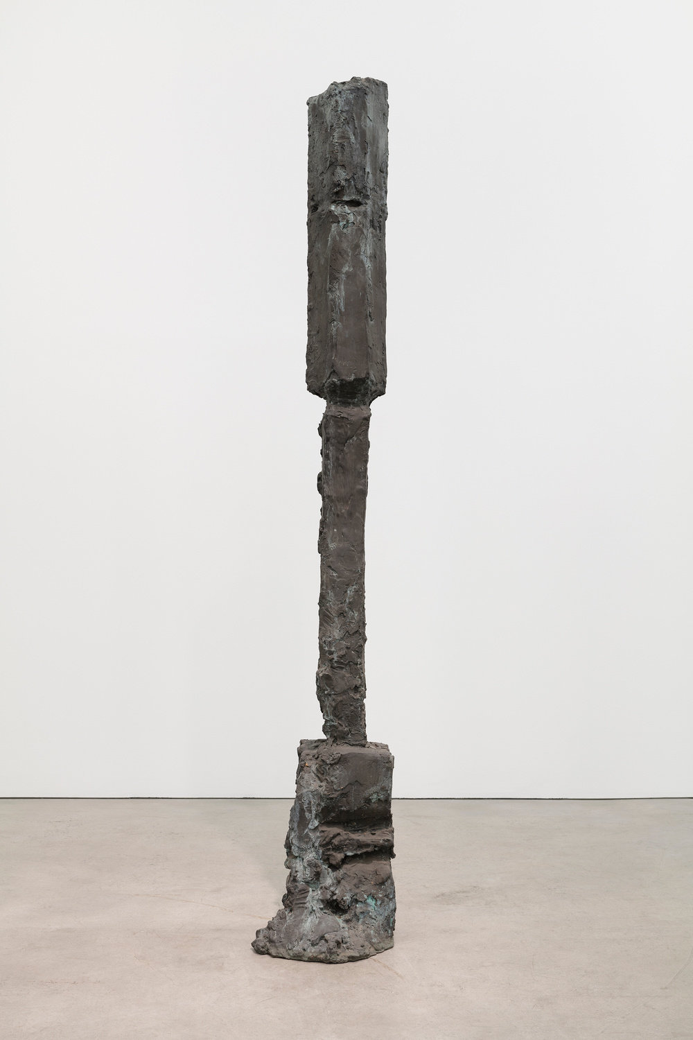 Pepper, todi marker, 1988, cast bronze, ed. 2:5, 101 x 17 x 16 in. : 256.5 x 43.2 x 40.6 cm, non 40.356 pierre le hors